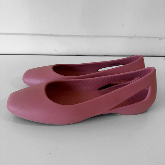 CROCS Shoes - CROCS Pink Sloane Almond Toe Slip on Ballet Flats SZ 8